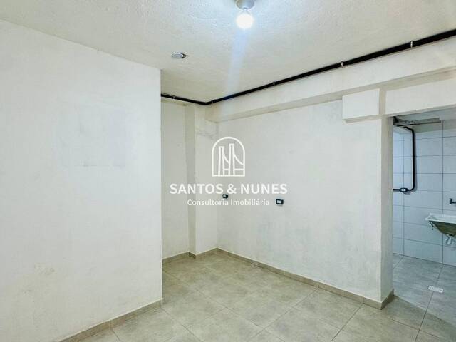 Kitnet para Locação em São Vicente - 2